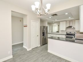 7655 S Braeswood Boulevard 27, Houston TX 77071