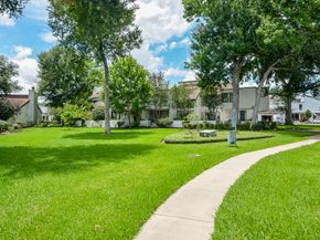 7655 S Braeswood Boulevard 27, Houston TX 77071