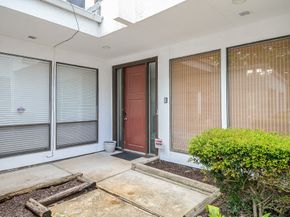 7655 S Braeswood Boulevard 27, Houston TX 77071