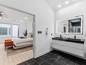 2025 Colquitt Street A, Houston TX 77098