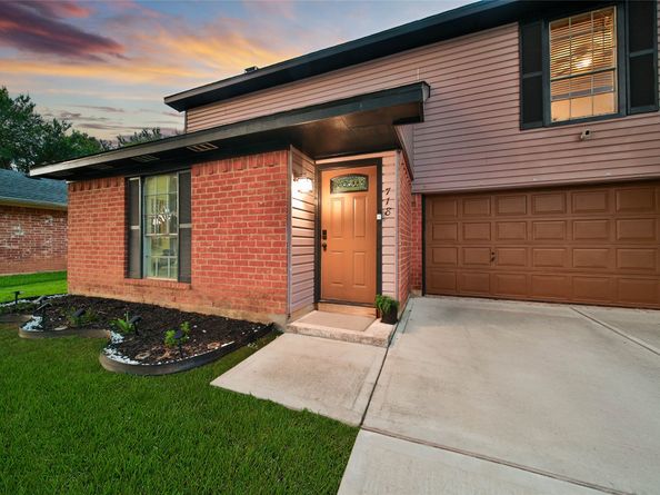 718 William Morton Drive, Richmond TX 77406
