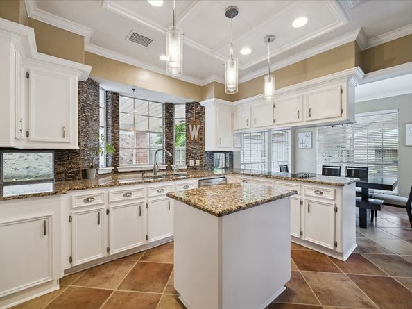 2919 Forest Garden Drive, Kingwood TX 77345