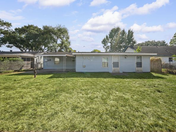 655 Arvana Street, Houston TX 77034