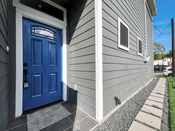 6910 J W Peavy Drive, Houston TX 77011