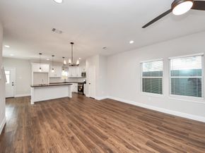 6910 J W Peavy Drive, Houston TX 77011