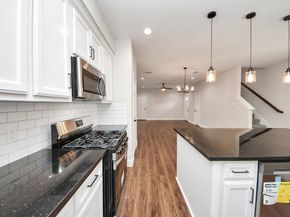 6910 J W Peavy Drive, Houston TX 77011