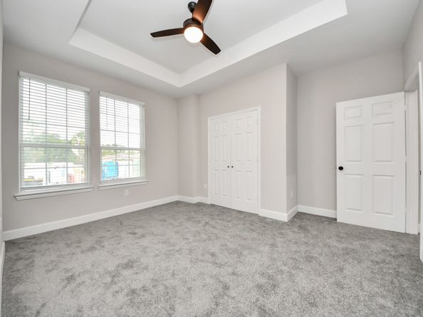 6910 J W Peavy Drive, Houston TX 77011