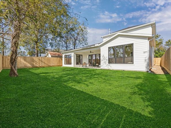 1225 Du Barry Lane, Houston TX 77018