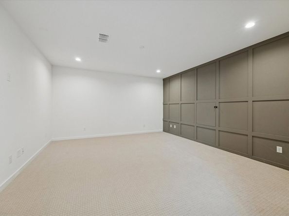 1225 Du Barry Lane, Houston TX 77018