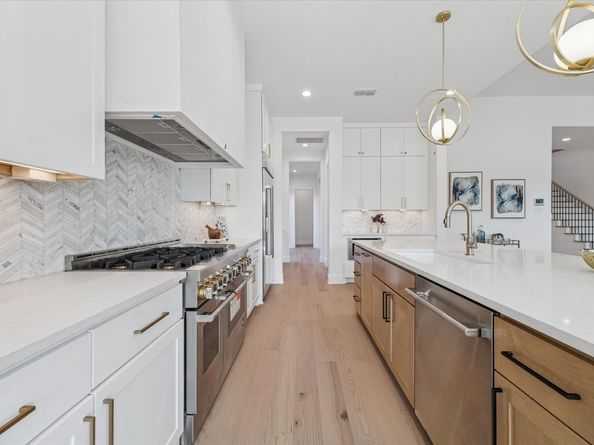 1225 Du Barry Lane, Houston TX 77018