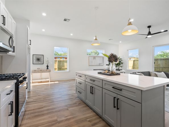 9003 Comal Street, Houston TX 77051