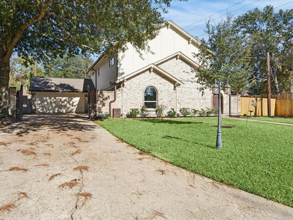 11534 Cypresswood Drive, Houston TX 77070