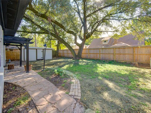 9719 Lawngate Drive, Houston TX 77080