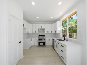 82 N Apple Springs Circle, The Woodlands TX 77382