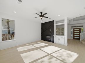 82 N Apple Springs Circle, The Woodlands TX 77382