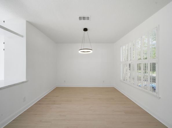 82 N Apple Springs Circle, The Woodlands TX 77382