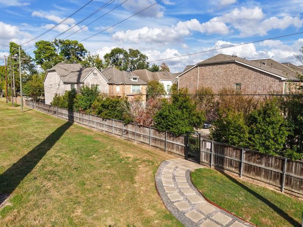 3130 Heritage Creek Terrace, Houston TX 77008