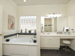 3130 Heritage Creek Terrace, Houston TX 77008