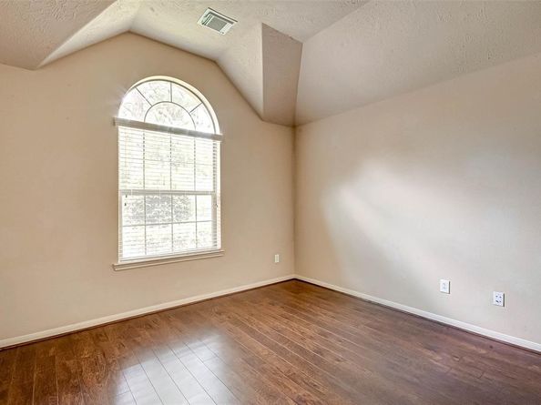 31 Pleasant Point Place, Spring TX 77389