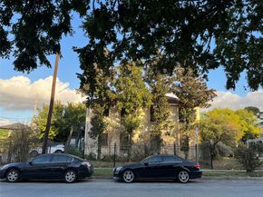 1540 Hawthorne Street 4, Houston TX 77006