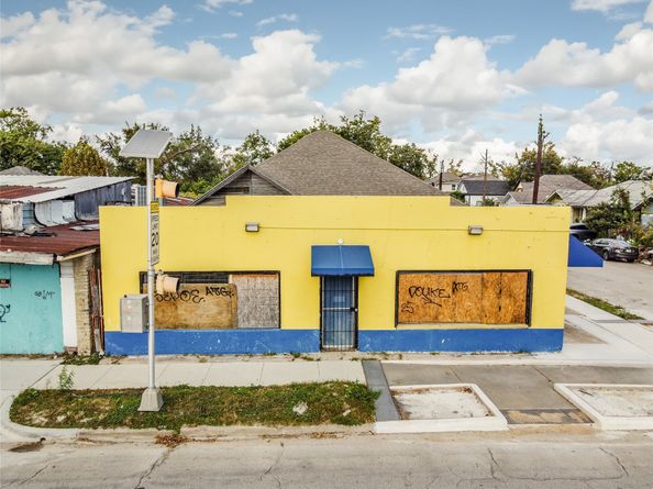 815 Quitman Street, Houston TX 77009