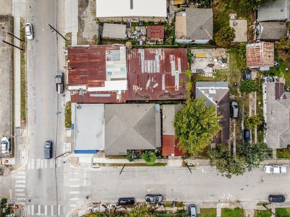 815 Quitman Street, Houston TX 77009