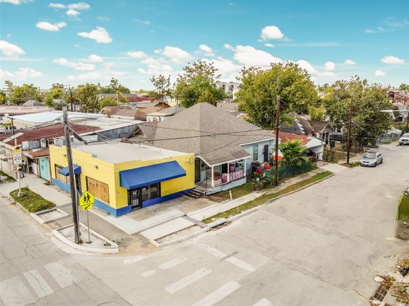 815 Quitman Street, Houston TX 77009