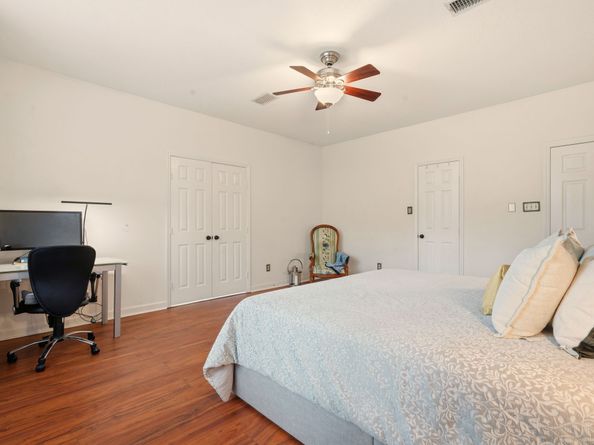 60 W Twinberry Place, The Woodlands TX 77381