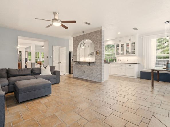 60 W Twinberry Place, The Woodlands TX 77381