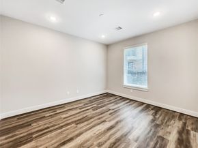 1276 N Post Oak Road B, Houston TX 77055