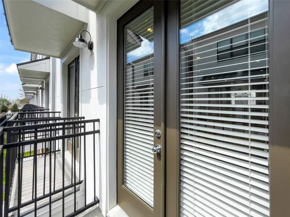 1276 N Post Oak Road B, Houston TX 77055