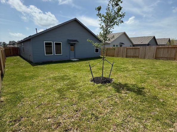 25613 Rose Creek Drive, Cleveland TX 77328