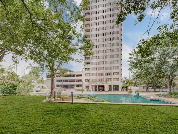 2001 Holcombe Boulevard 206, Houston TX 77030