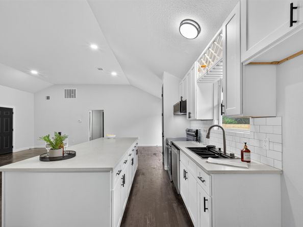 209 Leago Street, Houston TX 77022