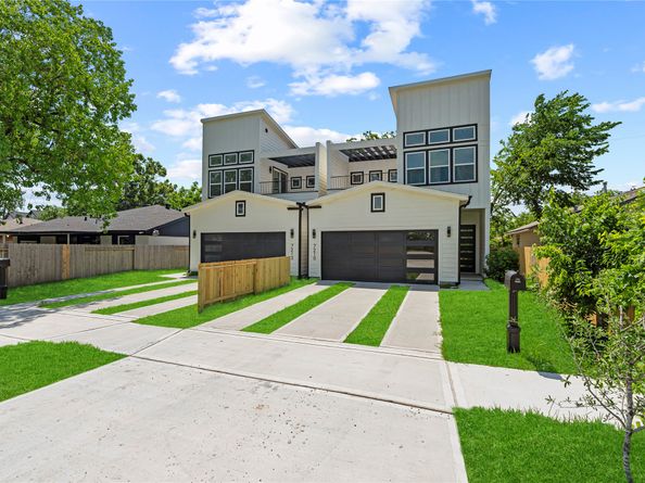 7210 England Street, Houston TX 77021