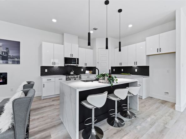 7210 England Street, Houston TX 77021