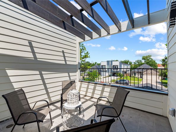 7210 England Street, Houston TX 77021