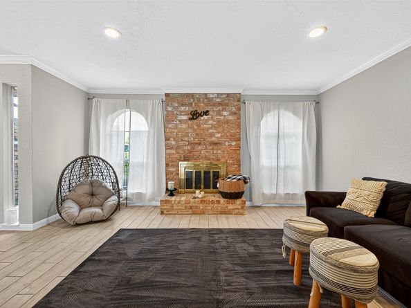 10622 Bexley Drive, Houston TX 77099