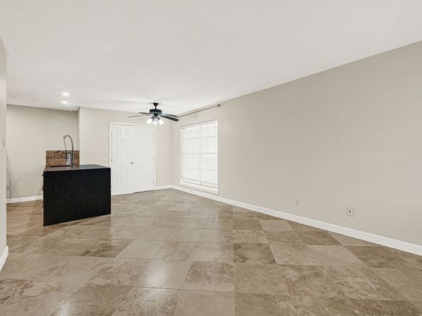 3224 Timmons Lane 130, Houston TX 77027