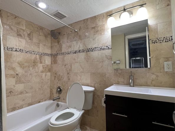 3224 Timmons Lane 130, Houston TX 77027