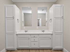 6605 Greenhurst Street, Houston TX 77091