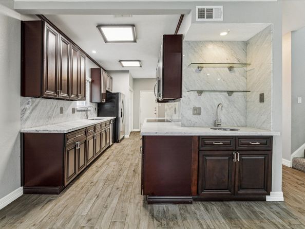 9400 Doliver Drive 60, Houston TX 77063