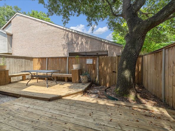 9400 Doliver Drive 60, Houston TX 77063