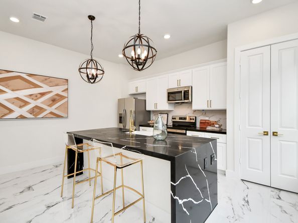 6551 Sealey Street, Houston TX 77091