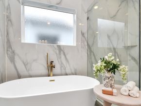 6551 Sealey Street, Houston TX 77091