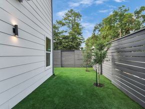 6551 Sealey Street, Houston TX 77091