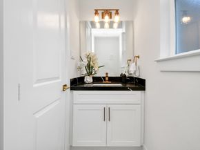 6551 Sealey Street, Houston TX 77091