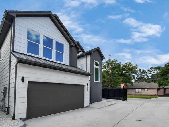 6551 Sealey Street, Houston TX 77091