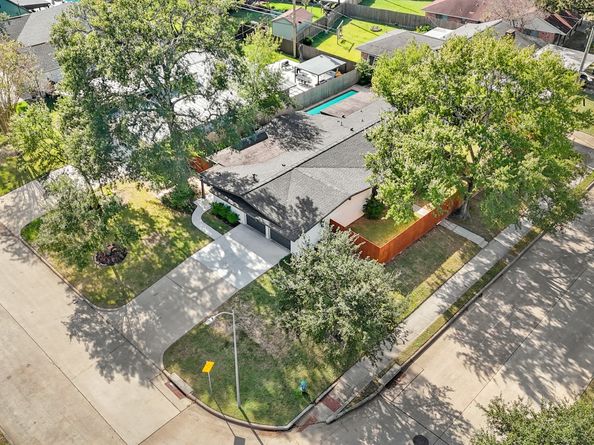 1931 Chaparral Drive, Houston TX 77043