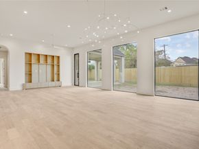 1619 Woodvine Drive, Houston TX 77055